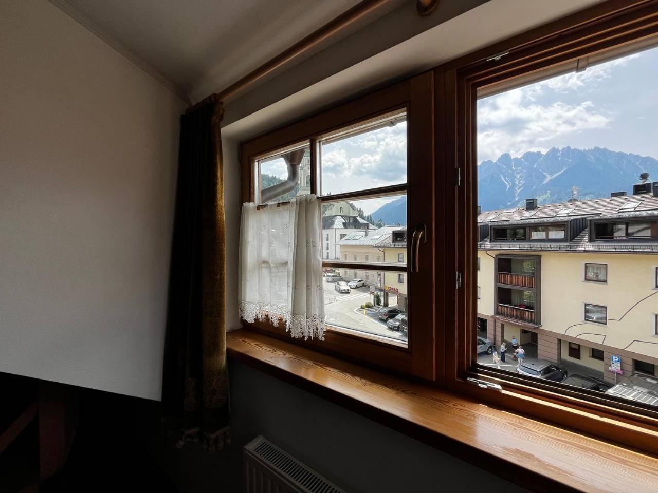 Stroblhof Toblach-ดอบบีอาโก ภายนอก รูปภาพ