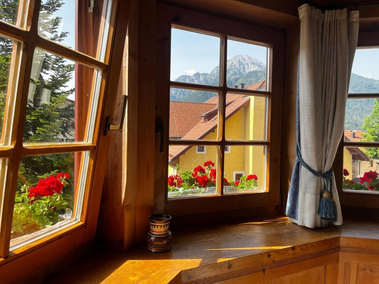 Stroblhof Toblach-ดอบบีอาโก ภายนอก รูปภาพ