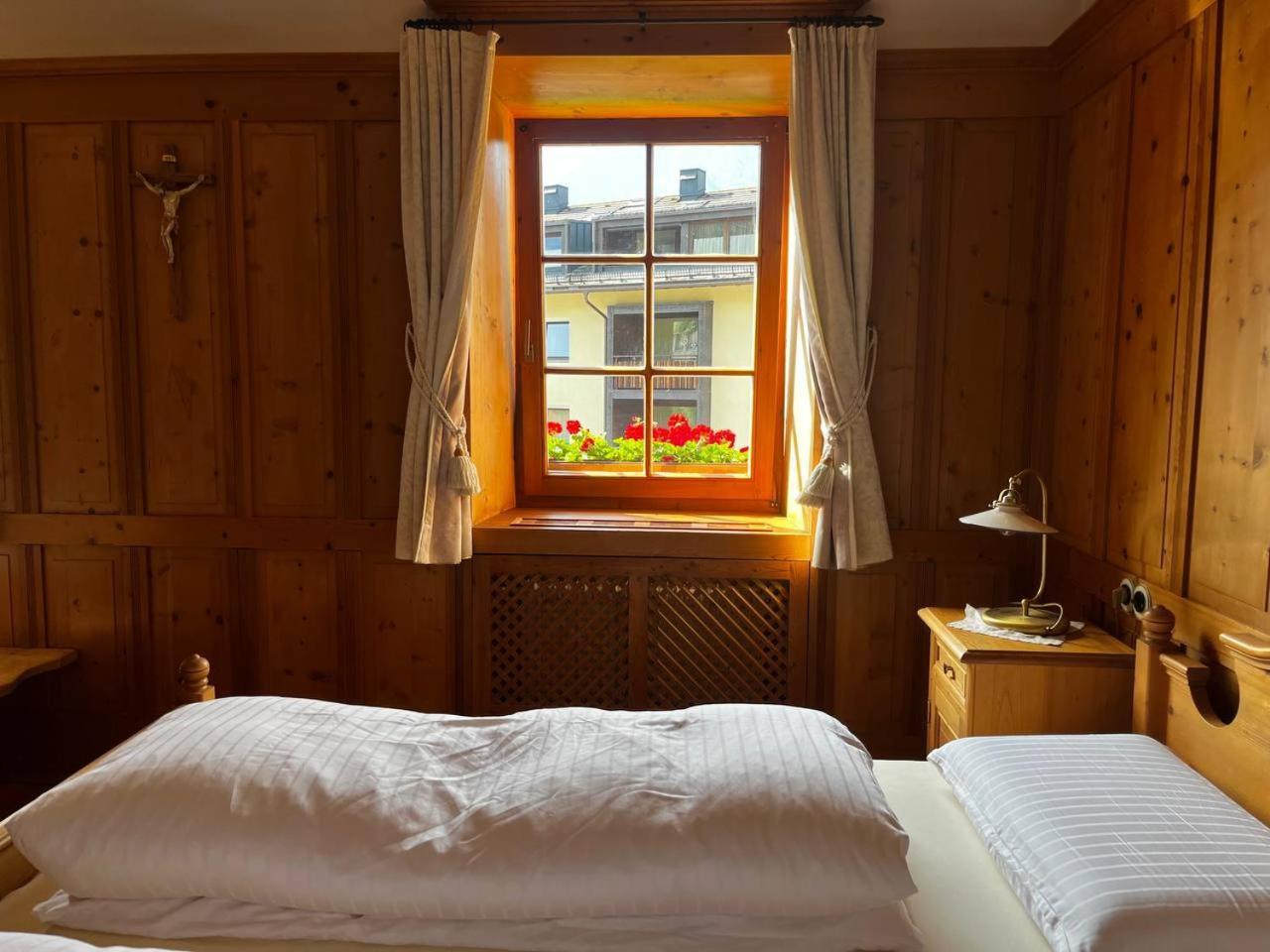 Stroblhof Toblach-ดอบบีอาโก ภายนอก รูปภาพ