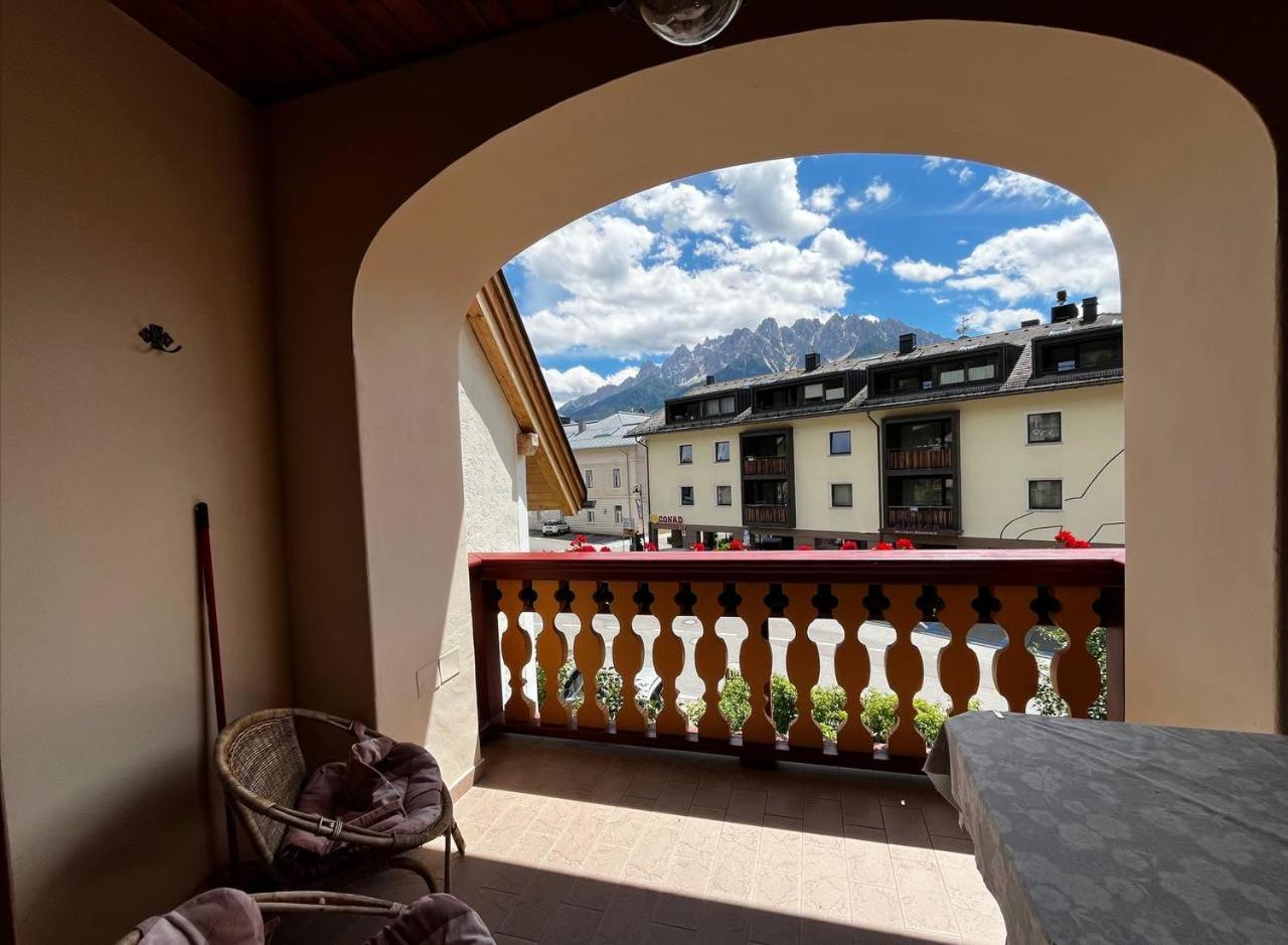 Stroblhof Toblach-ดอบบีอาโก ภายนอก รูปภาพ