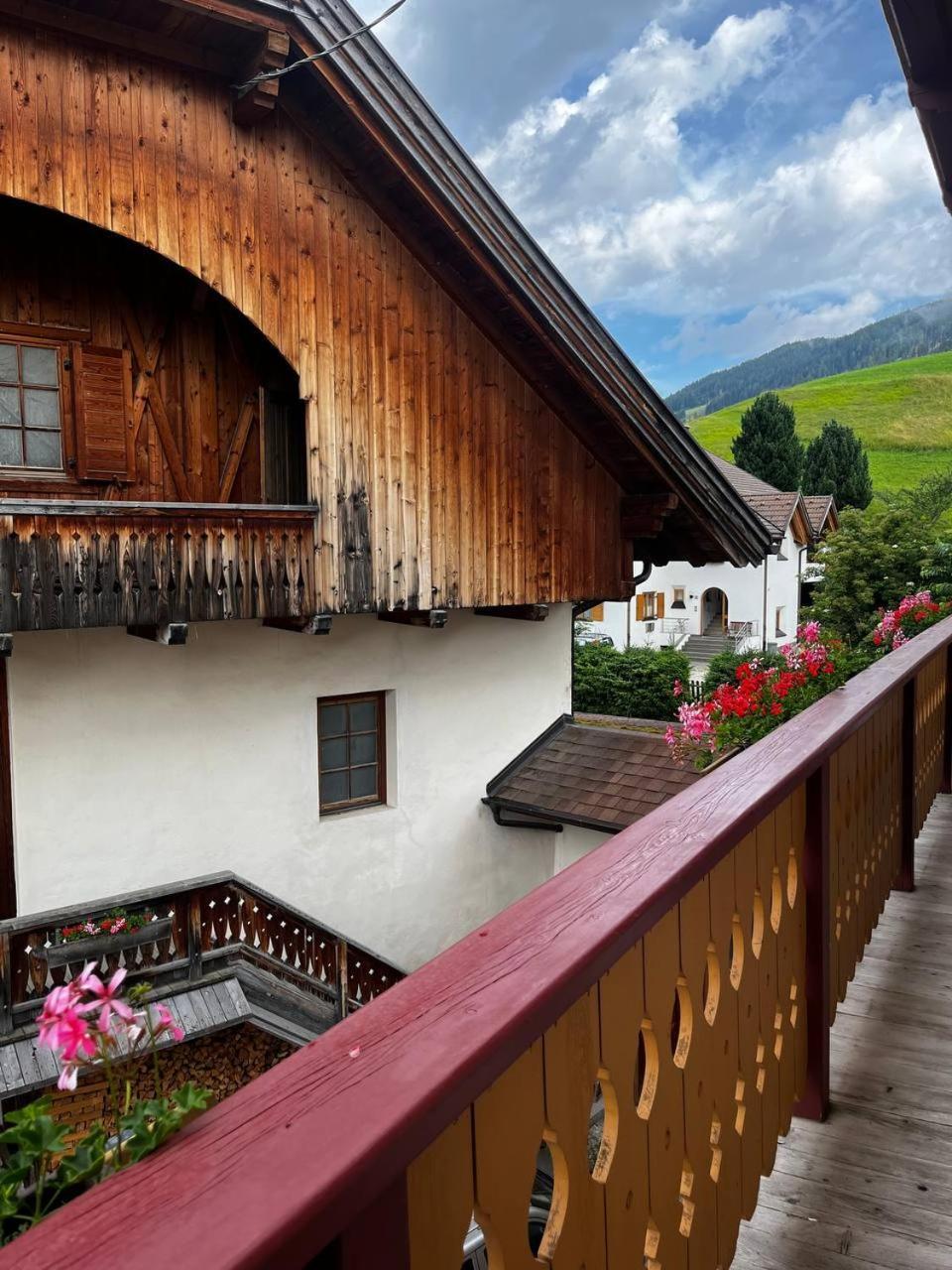 Stroblhof Toblach-ดอบบีอาโก ภายนอก รูปภาพ